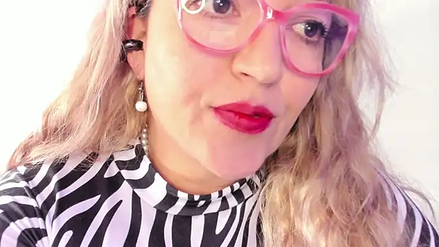 Naty Mature  online show from 11/06/25, 12:09