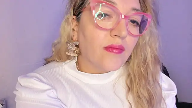 Naty Mature  online show from 12/17/25, 08:36