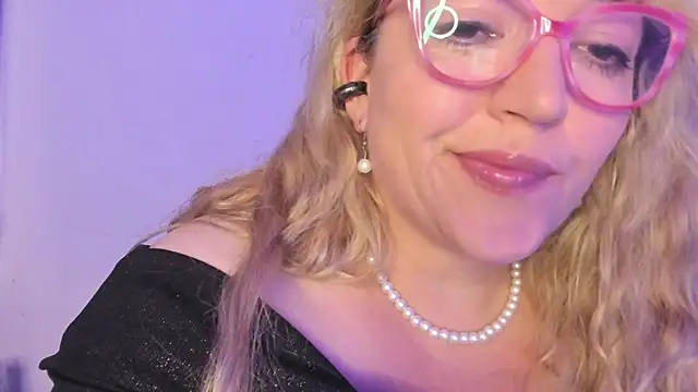 Naty Mature  online show from 10/24/25, 08:19