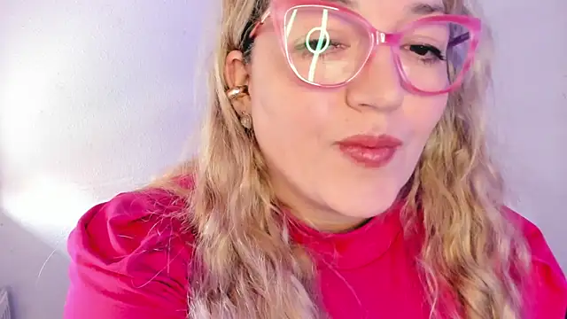 Naty Mature  online show from 12/15/25, 11:05