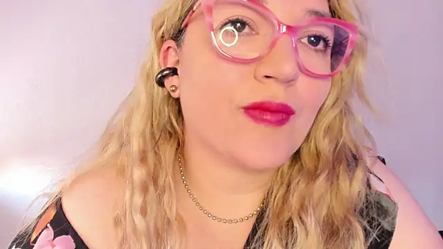 Naty Mature  online show from 12/03/25, 04:06