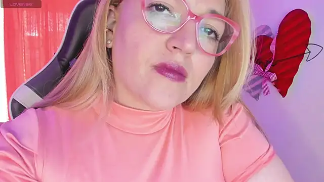 Snapshot of Naty_Mature_ chatting on 03/21/25, 08:50 Naty Mature online show from 03/21/25, 08:50