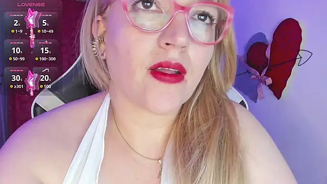 Snapshot of Naty_Mature_ chatting on 03/23/25, 04:16 Naty Mature online show from 03/23/25, 04:16