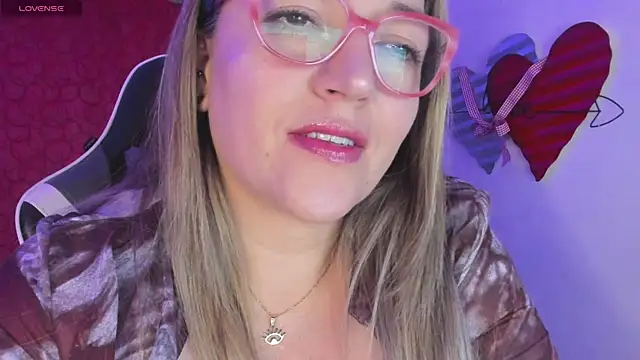 Snapshot of Naty_Mature_ chatting on 03/02/25, 09:32 Naty Mature online show from 03/02/25, 09:32