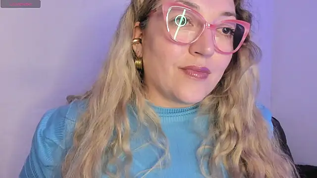 Snapshot of Naty_Mature_ chatting on 04/18/26, 07:18 Naty Mature online show from 04/18/26, 07:18