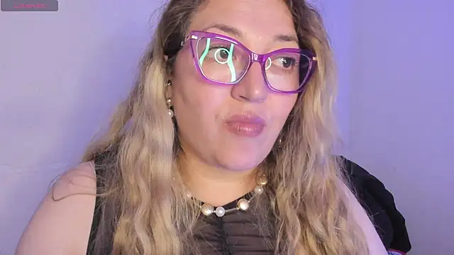 Snapshot of Naty_Mature_ chatting on 04/30/26, 08:57 Naty Mature online show from 04/30/26, 08:57