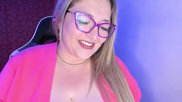 Snapshot of Naty_Mature_ chatting on 09/14/25, 01:06 Naty Mature online show from 09/14/25, 01:06