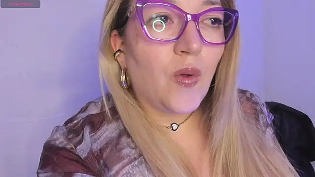 Snapshot of Naty_Mature_ chatting on 05/14/26, 11:46 Naty Mature online show from 05/14/26, 11:46