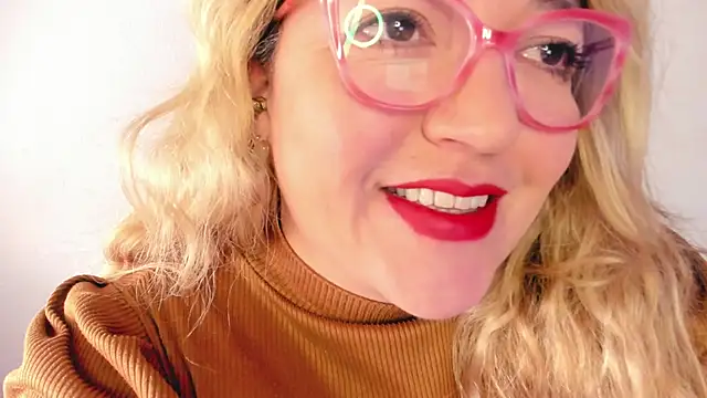 Naty Mature  online show from 12/05/25, 12:48