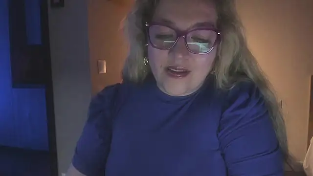Snapshot of Naty_Mature_ chatting on 09/22/25, 12:05 Naty Mature online show from 09/22/25, 12:05