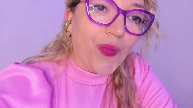 Snapshot of Naty_Mature_ chatting on 10/05/25, 10:22 Naty Mature online show from 10/05/25, 10:22