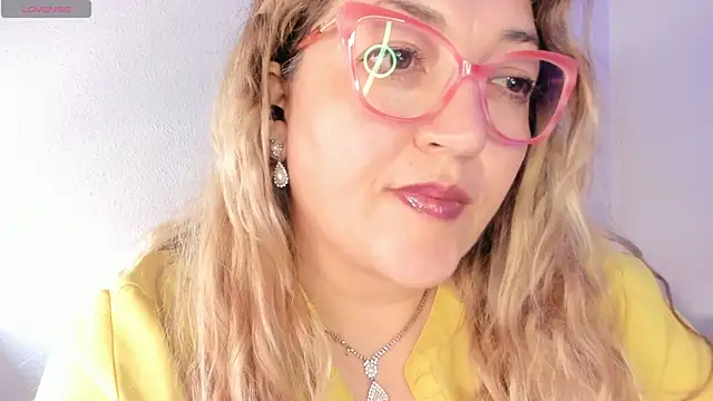 Naty Mature  online show from 04/07/26, 04:42