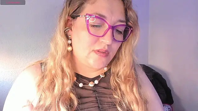 Snapshot of Naty_Mature_ chatting on 04/30/26, 05:31 Naty Mature online show from 04/30/26, 05:31