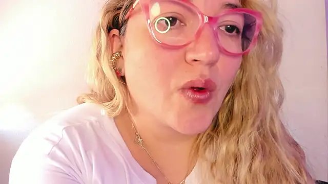 Naty Mature  online show from 11/30/25, 03:46