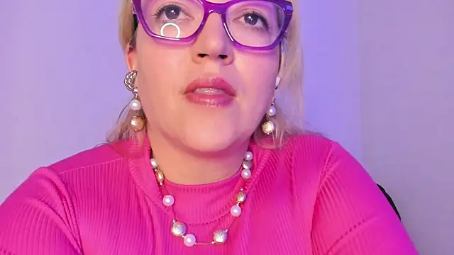 Naty Mature  online show from 10/21/25, 09:58