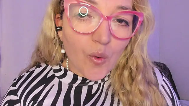 Naty Mature  online show from 11/26/25, 08:31