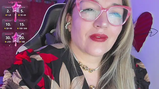 Snapshot of Naty_Mature_ chatting on 03/09/25, 12:10 Naty Mature online show from 03/09/25, 12:10