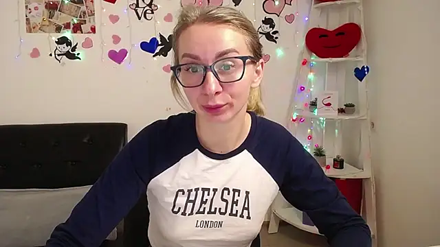 Snapshot of VasilisaSii chatting on 03/01/25, 09:18 VasilisaSii online show from 03/01/25, 09:18