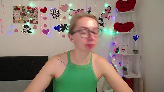 Snapshot of VasilisaSii chatting on 03/14/25, 06:10 VasilisaSii online show from 03/14/25, 06:10