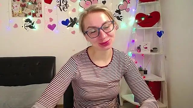 Snapshot of VasilisaSii chatting on 03/05/25, 06:12 VasilisaSii online show from 03/05/25, 06:12