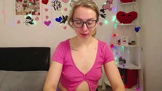 Snapshot of VasilisaSii chatting on 03/12/25, 06:18 VasilisaSii online show from 03/12/25, 06:18