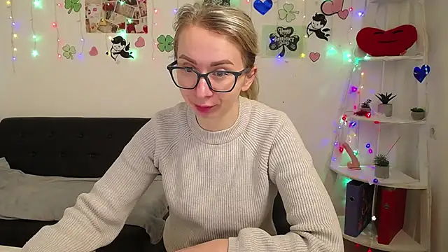 Snapshot of VasilisaSii chatting on 03/15/25, 06:03 VasilisaSii online show from 03/15/25, 06:03