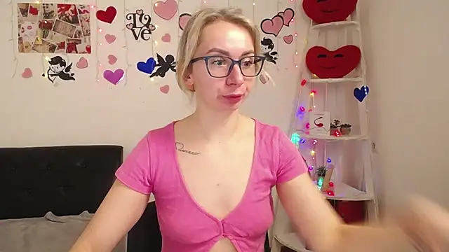 Snapshot of VasilisaSii chatting on 02/21/25, 06:07 VasilisaSii online show from 02/21/25, 06:07