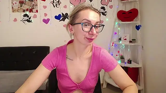 Snapshot of VasilisaSii chatting on 03/01/25, 12:34 VasilisaSii online show from 03/01/25, 12:34