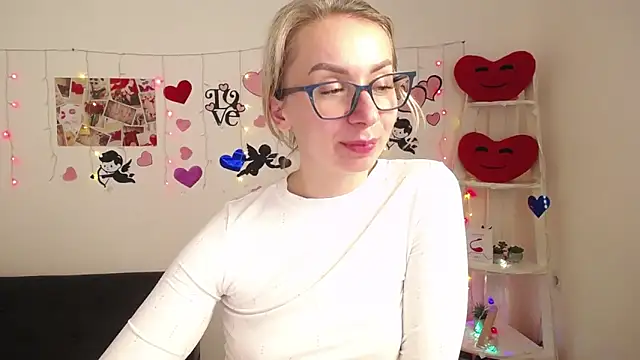 Snapshot of VasilisaSii chatting on 02/21/25, 03:21 VasilisaSii online show from 02/21/25, 03:21