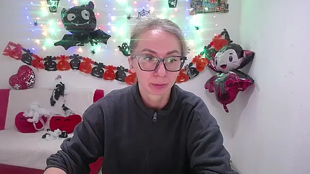 Snapshot of VasilisaSii chatting on 10/29/25, 06:12 VasilisaSii online show from 10/29/25, 06:12