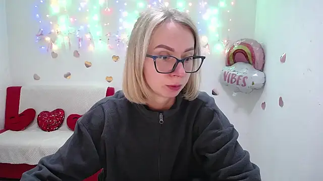 Snapshot of VasilisaSii chatting on 09/26/25, 05:03 VasilisaSii online show from 09/26/25, 05:03