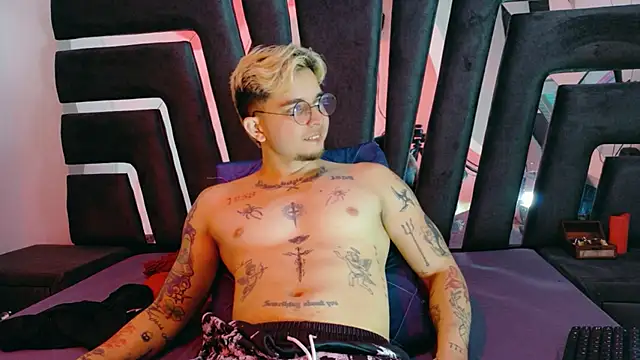 AliceandMax online show from 04/10/26, 02:13