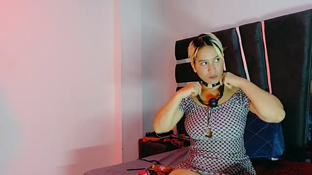 AliceandMax online show from 04/13/26, 01:59