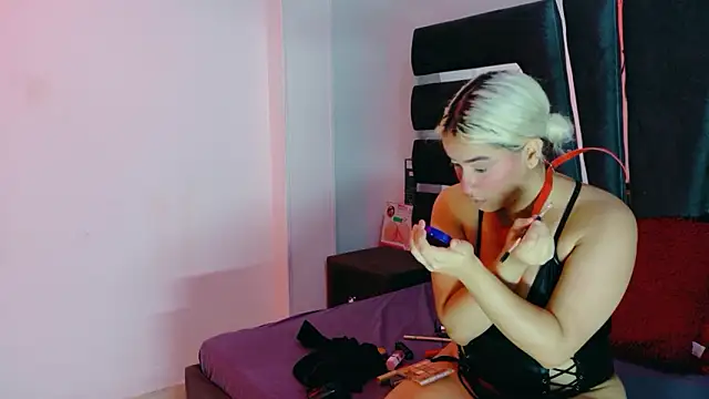 AliceandMax online show from 02/09/26, 01:42