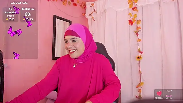 Snapshot of AliaAsad chatting on 11/07/25, 12:31 AliaAsad online show from 11/07/25, 12:31