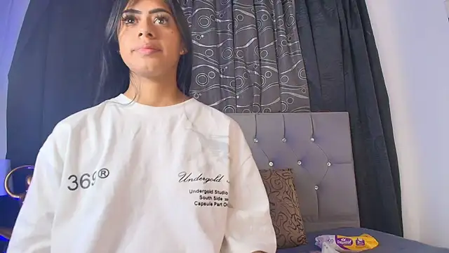 meggan 77 online show from 11/12/25, 04:27