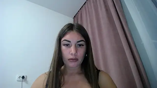 LinaSparks online show from 10/08/25, 04:08