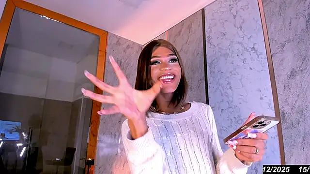 Keila Mendoza online show from 12/15/25, 08:25