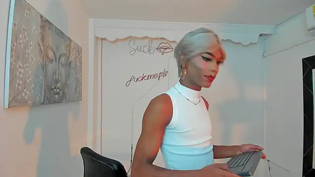 Snapshot of Keila_Mendoza chatting on 06/28/26, 09:54 Keila Mendoza online show from 06/28/26, 09:54