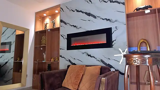 Keila Mendoza online show from 11/26/25, 05:07