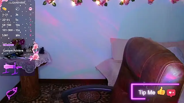 Snapshot of SofiaaCortes chatting on 02/04/25, 06:36 SofiaaCortes online show from 02/04/25, 06:36