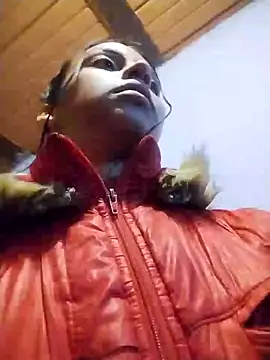 Snapshot of emma_ambar chatting on 01/29/25, 12:01 emma ambar online show from 01/29/25, 12:01