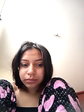 Snapshot of emma_ambar chatting on 10/10/25, 04:41 emma ambar online show from 10/10/25, 04:41