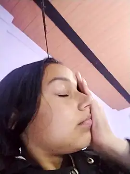 Snapshot of emma_ambar chatting on 03/20/25, 01:35 emma ambar online show from 03/20/25, 01:35