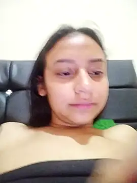 Snapshot of emma_ambar chatting on 09/17/25, 04:20 emma ambar online show from 09/17/25, 04:20