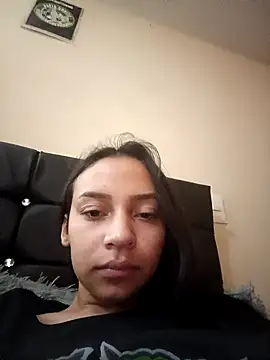 Snapshot of emma_ambar chatting on 09/10/25, 05:45 emma ambar online show from 09/10/25, 05:45