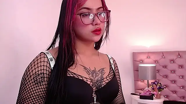 Snapshot of Angie99_gh chatting on 03/06/25, 04:19 Angie99 gh online show from 03/06/25, 04:19