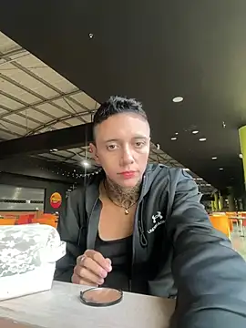 Snapshot of _PhillipBrown chatting on 01/23/25, 11:58 PhillipBrown online show from 01/23/25, 11:58