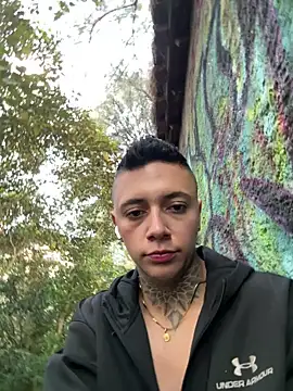 Snapshot of _PhillipBrown chatting on 09/10/25, 11:31 PhillipBrown online show from 09/10/25, 11:31