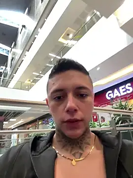 Snapshot of _PhillipBrown chatting on 03/17/25, 01:18 PhillipBrown online show from 03/17/25, 01:18